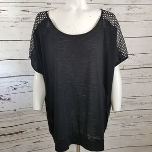 TORRID BLACK POLKA DOT SHORT SLEEVE